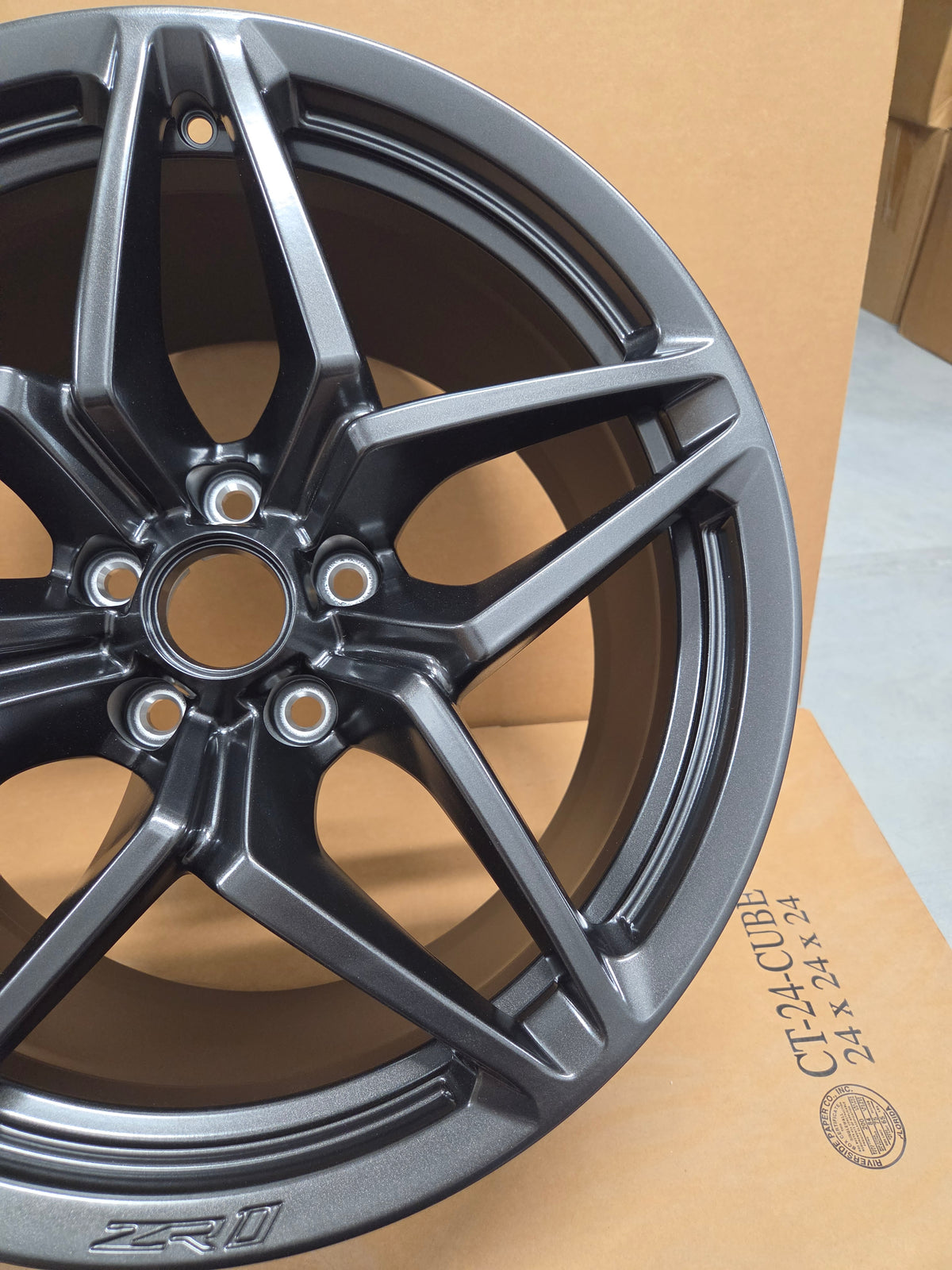 C7 Corvette ZR1 Satin Graphite Front Wheel *BRAND NEW GM*