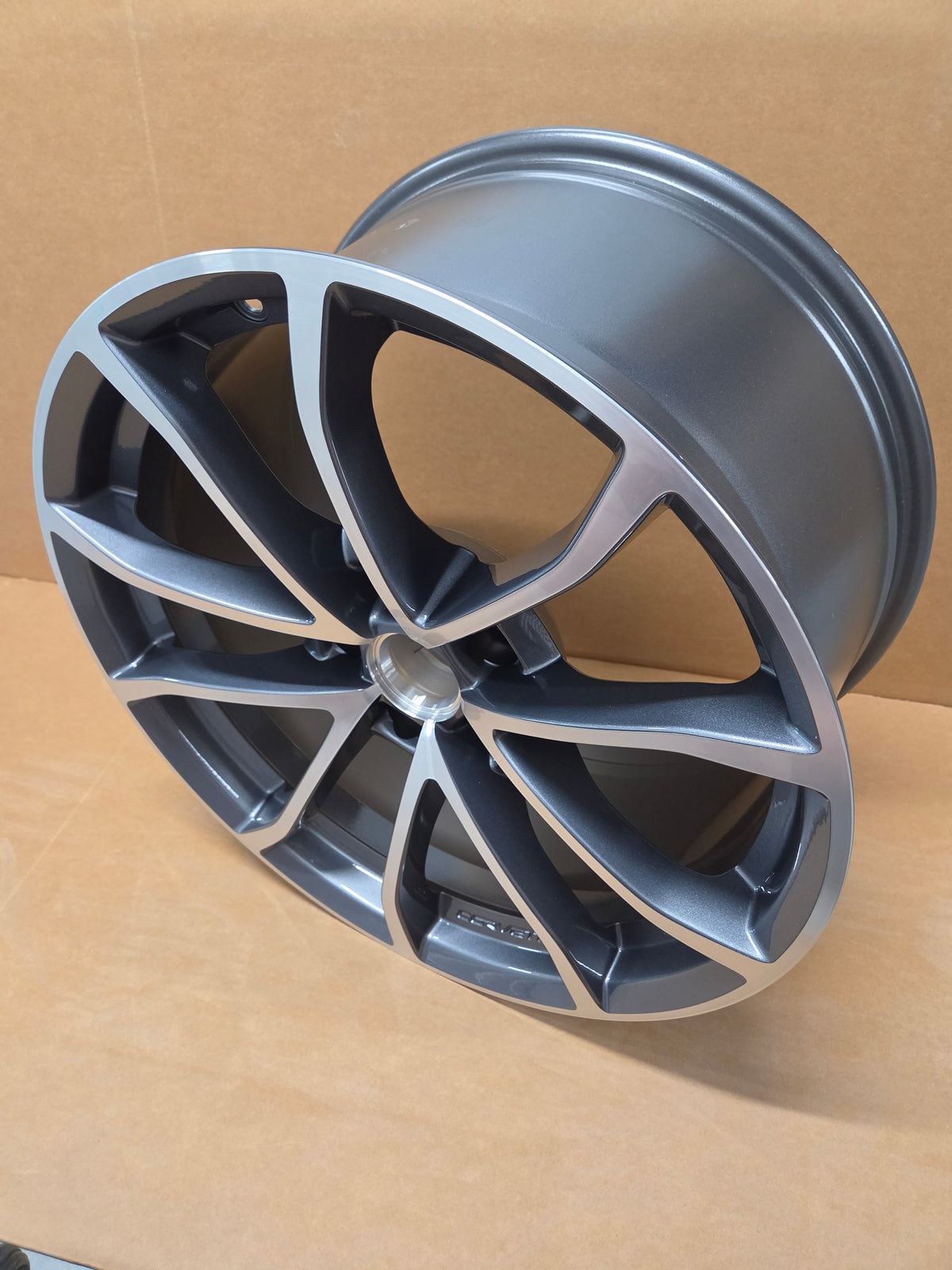 C6/C7 Corvette Cup Wheel FRONT Machine Face w/ Gunmetal Inlay *BRAND NEW OEM GM*