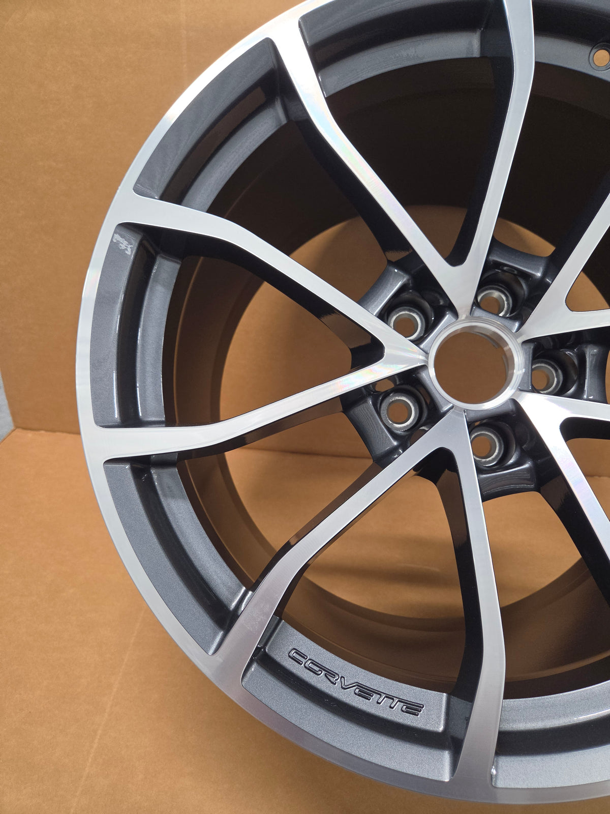 C6/C7 Corvette Cup Wheel Rear Machine Face w/ Gunmetal Inlay *BRAND NEW OEM GM*